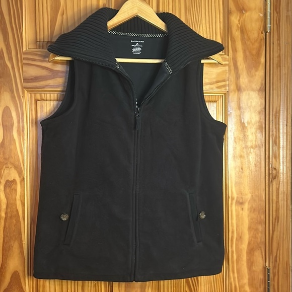 Lands End warm fleece vest. Women’s size medium (10-12). - Picture 1 of 5
